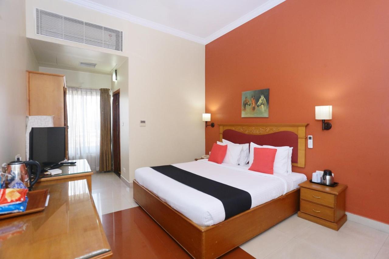 Hotel Capital O 45944 Club 7 Tiruvalla Exteriér fotografie