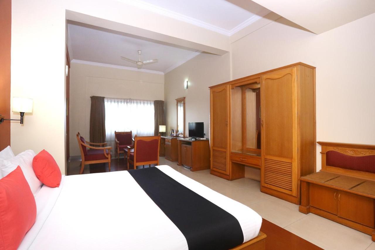 Hotel Capital O 45944 Club 7 Tiruvalla Exteriér fotografie