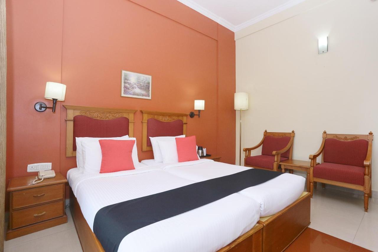 Hotel Capital O 45944 Club 7 Tiruvalla Exteriér fotografie
