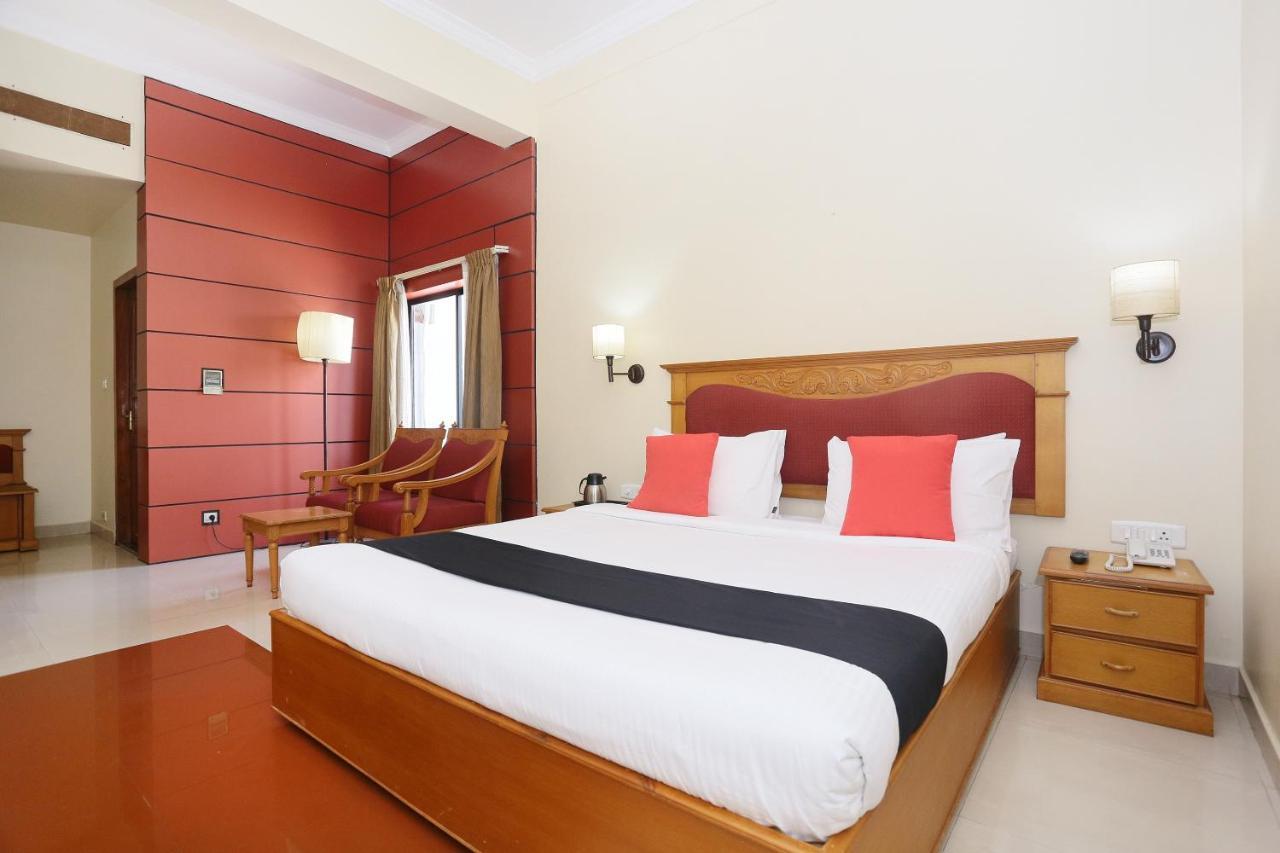 Hotel Capital O 45944 Club 7 Tiruvalla Exteriér fotografie