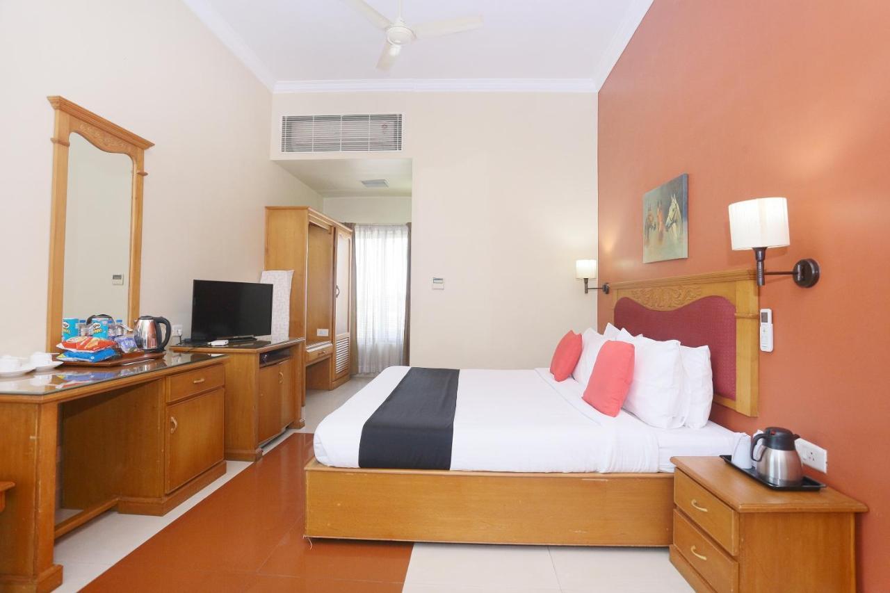 Hotel Capital O 45944 Club 7 Tiruvalla Exteriér fotografie