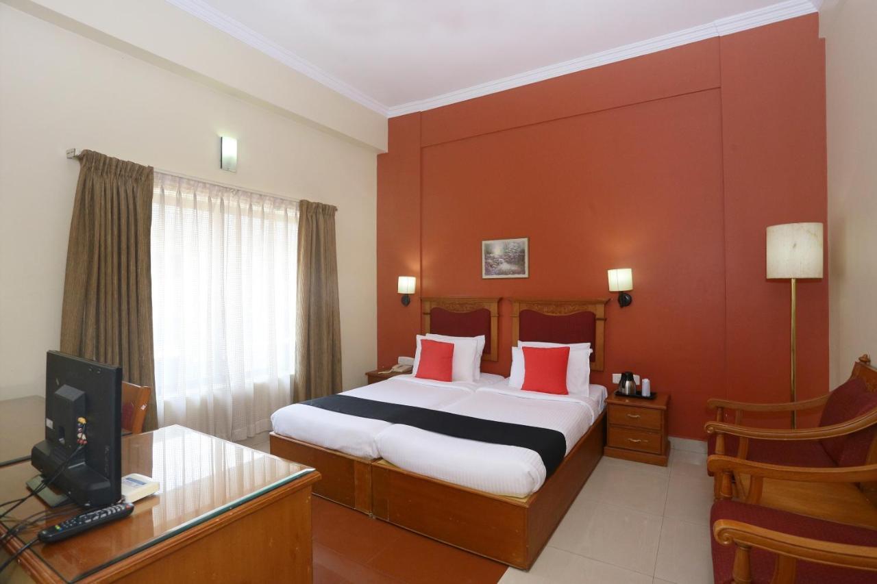 Hotel Capital O 45944 Club 7 Tiruvalla Exteriér fotografie