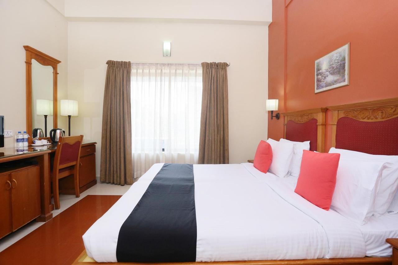 Hotel Capital O 45944 Club 7 Tiruvalla Exteriér fotografie
