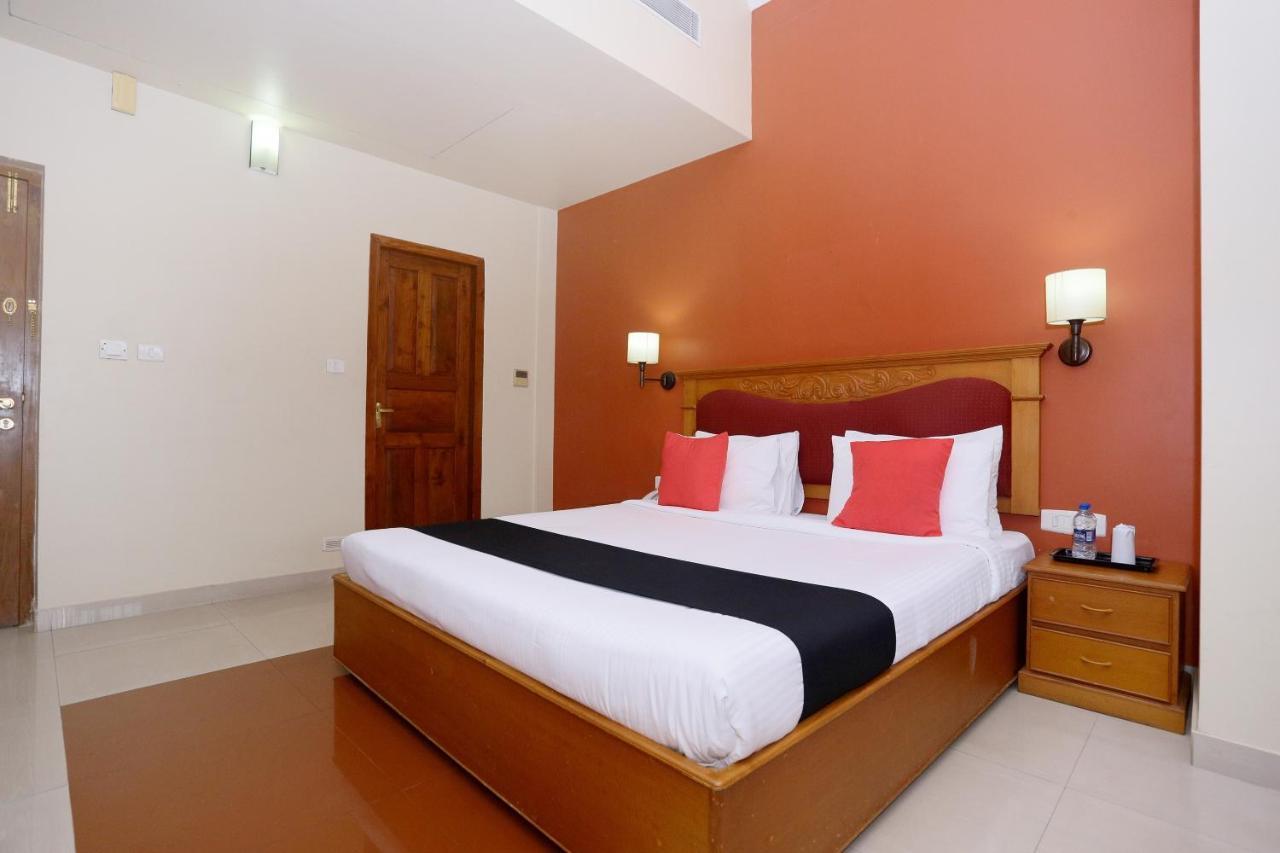 Hotel Capital O 45944 Club 7 Tiruvalla Exteriér fotografie