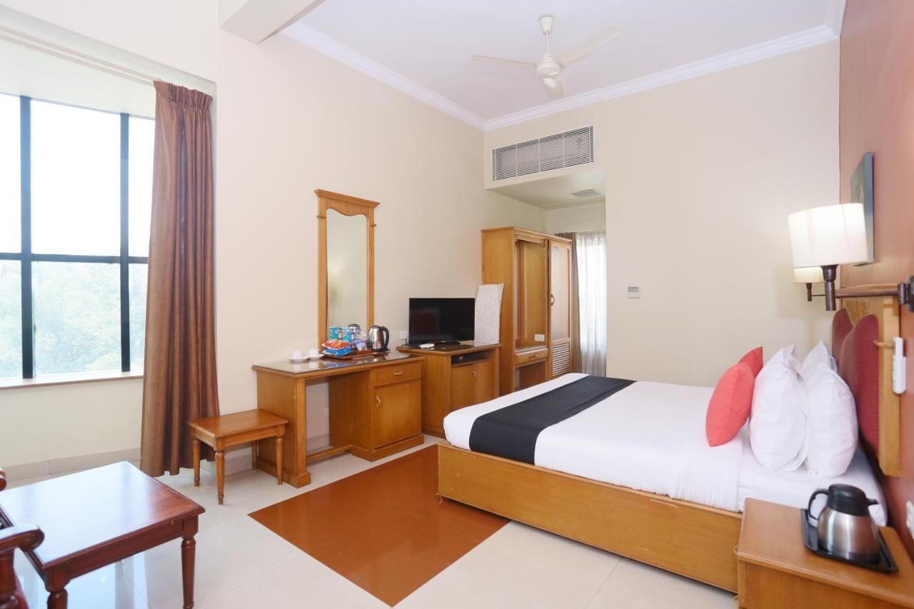 Hotel Capital O 45944 Club 7 Tiruvalla Exteriér fotografie